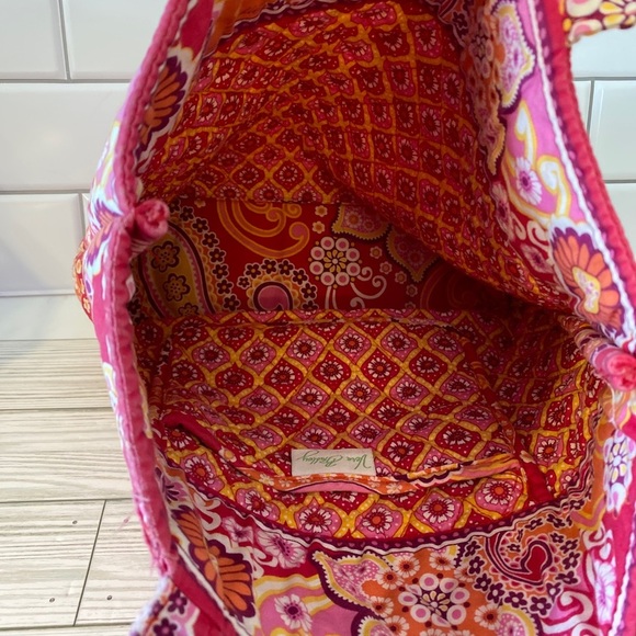 Vera Bradley Retired Pattern Raspberry Fizz XL Tote Villager Handbag Purse - Picture 4 of 6